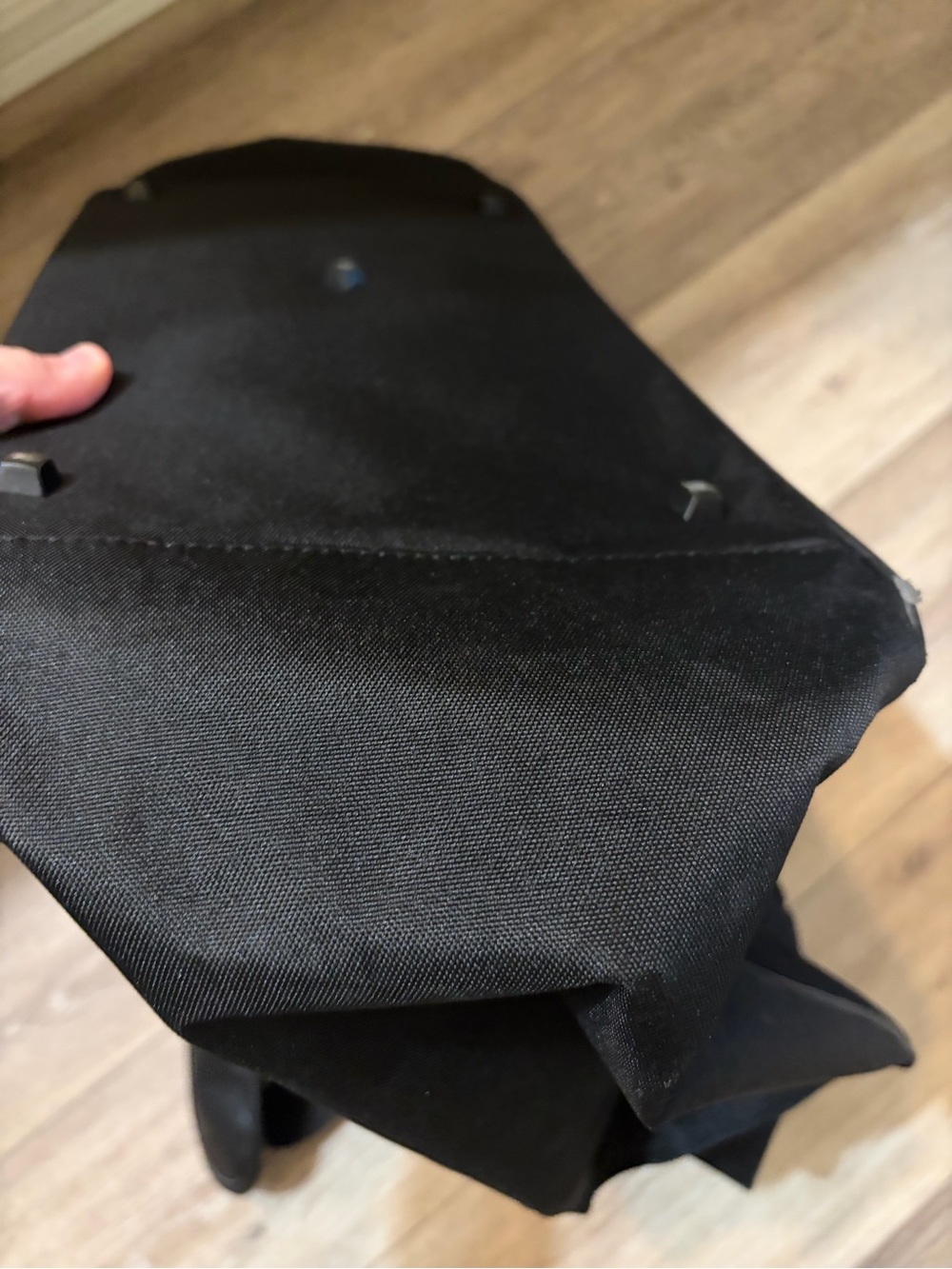 Béis Black East to the West Tote - Picture 14 of 16
